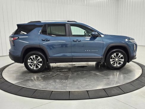 Used 2025 Chevrolet Equinox LT w/ Convenience Package II AWD/4WD image 6