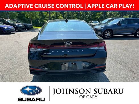 Used 2023 Hyundai Elantra SEL w/ Convenience Package FWD image 4