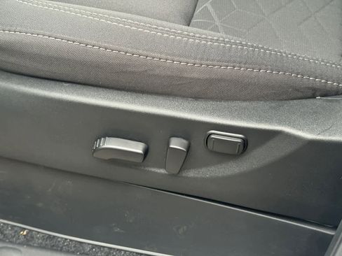 Certified 2025 Nissan Frontier SV w/ Tow Package image 10