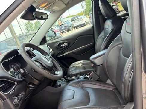 Used 2021 Jeep Cherokee Trailhawk w/ Premium Leather Package AWD/4WD image 11