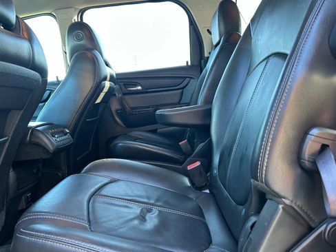 Used 2015 GMC Acadia SLT image 14