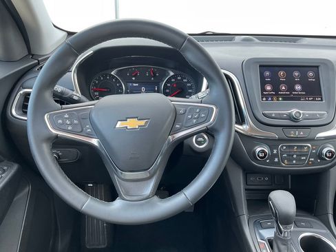 Used 2024 Chevrolet Equinox LT AWD/4WD image 4