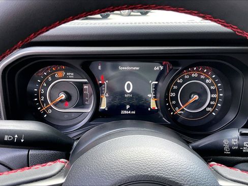 Used 2024 Jeep Wrangler Unlimited Rubicon w/ Convenience Group AWD/4WD image 36