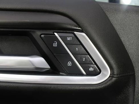 Used 2025 GMC Sierra 3500 Denali w/ Denali Reserve Package image 18