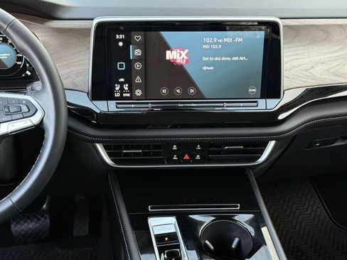 New 2025 Volkswagen Atlas SE image 16