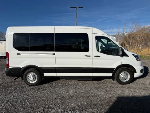 Used 2023 Ford Transit 350 XLT image 2