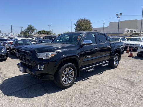 Used 2016 Toyota Tacoma Limited w/ Towing Package RWD image 2