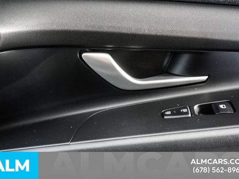 Used 2023 Hyundai Elantra Limited FWD image 39