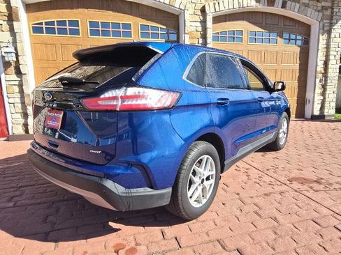 Used 2023 Ford Edge SEL image 3