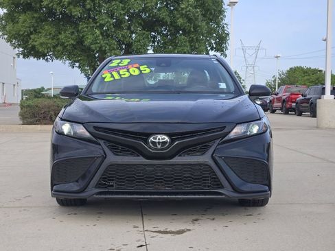 Used 2023 Toyota Camry SE FWD image 2