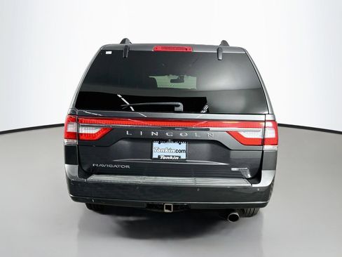 Used 2015 Lincoln Navigator 4WD image 6