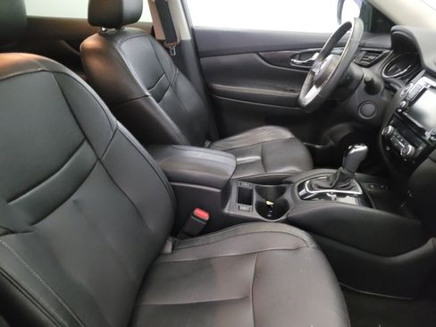 Used 2019 Nissan Rogue SL w/ Premium Package AWD/4WD image 21