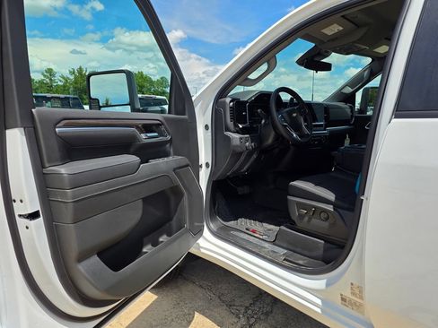 New 2026 Chevrolet Silverado 2500 LT AWD/4WD image 9