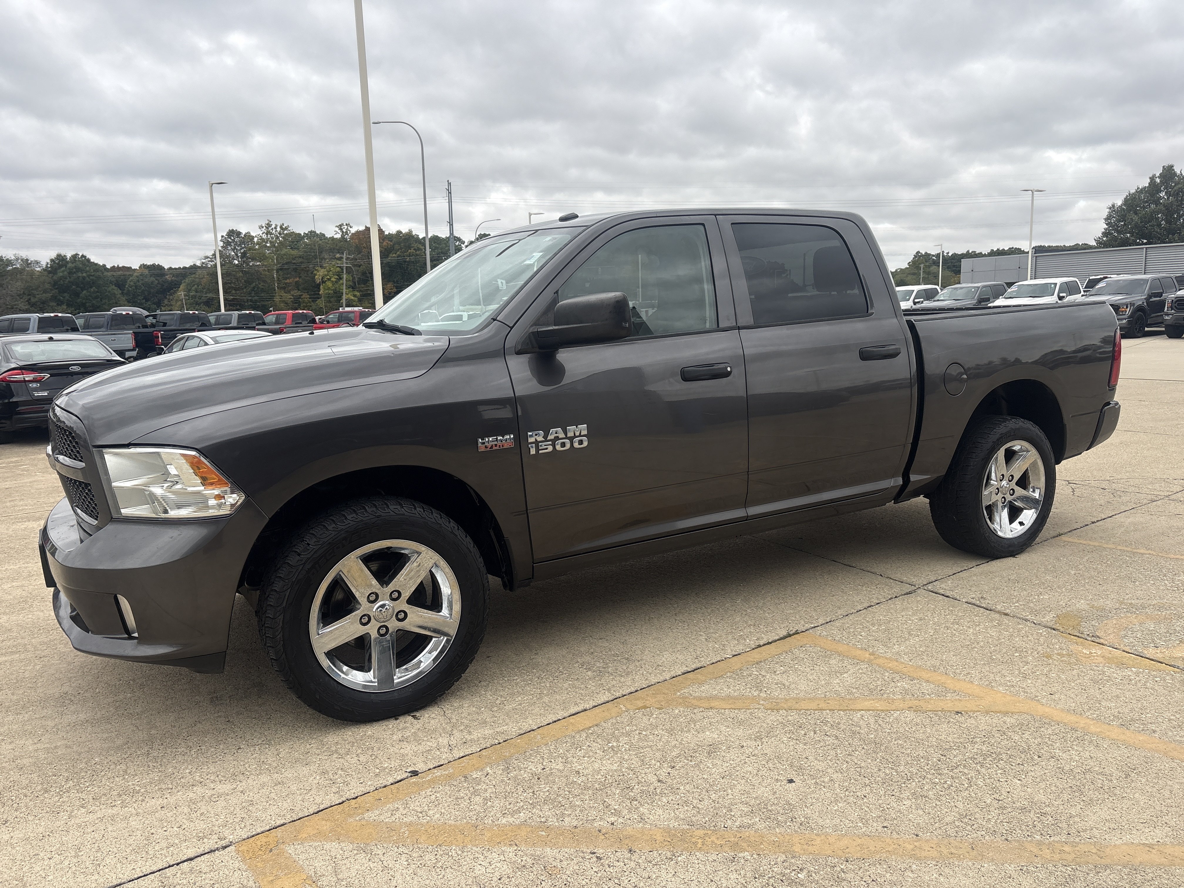 Used 2014 RAM 1500 Express AWD/4WD image 5
