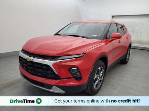 Used 2023 Chevrolet Blazer LT image 1