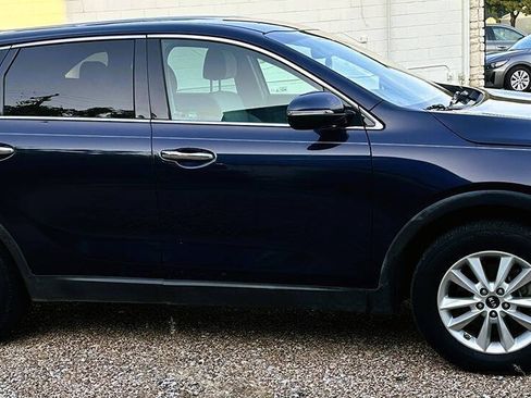 Used 2019 Kia Sorento FWD image 5