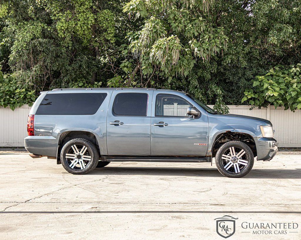 Used 2008 Chevrolet Suburban LT w/ LT Preferred Equipment Group AWD/4WD image 7