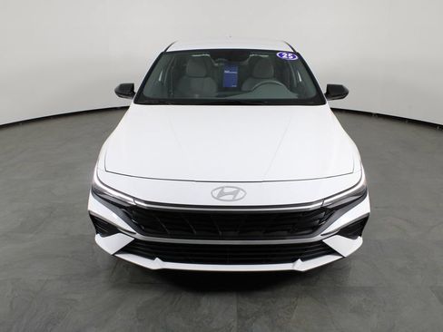 Certified 2025 Hyundai Elantra Sport FWD image 13