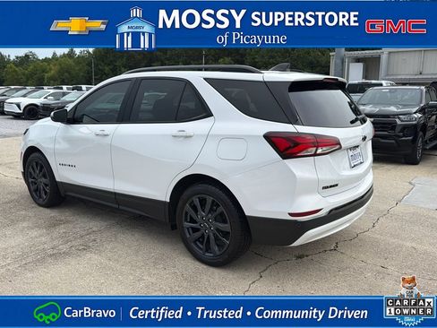 Certified 2022 Chevrolet Equinox RS w/ RS Leather Package FWD image 4
