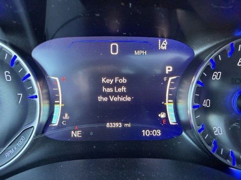 Used 2021 Chrysler Pacifica Touring-L w/ Premium & Safety Sphere Group image 16