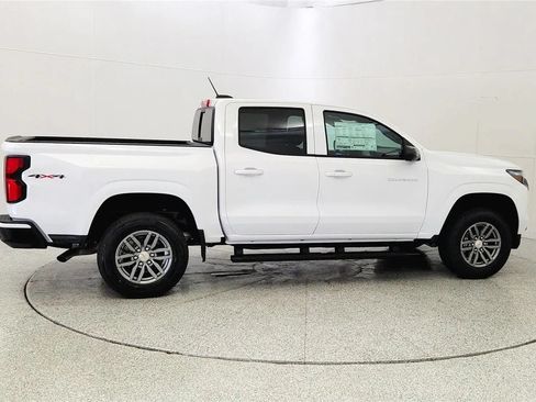New 2026 Chevrolet Colorado LT w/ LT Convenience Package AWD/4WD image 8