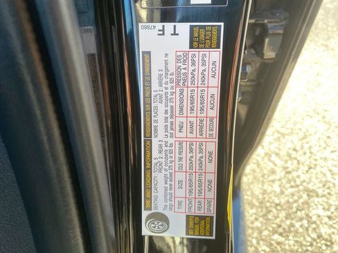 Used 2022 Toyota Prius XLE image 30