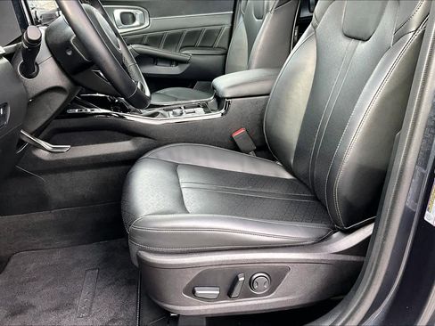 Used 2022 Kia Sorento SX image 8