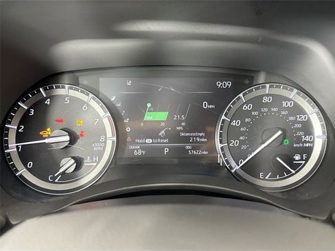 Certified 2021 Toyota Highlander Platinum AWD/4WD image 21