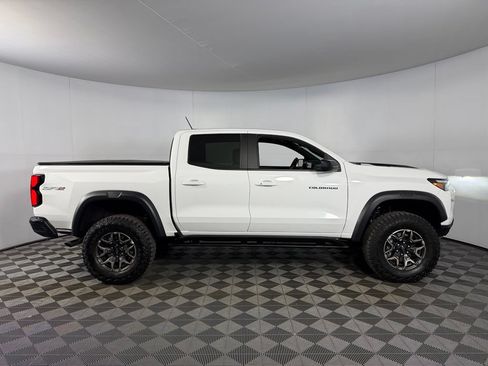Used 2026 Chevrolet Colorado ZR2 AWD/4WD image 7
