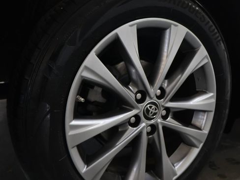 Used 2017 Toyota RAV4 Limited FWD image 30