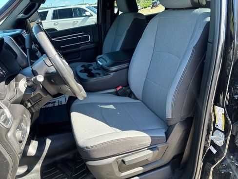 Used 2024 RAM 3500 Big Horn image 24