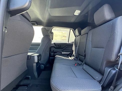 New 2026 Toyota 4Runner SR5 AWD/4WD image 12