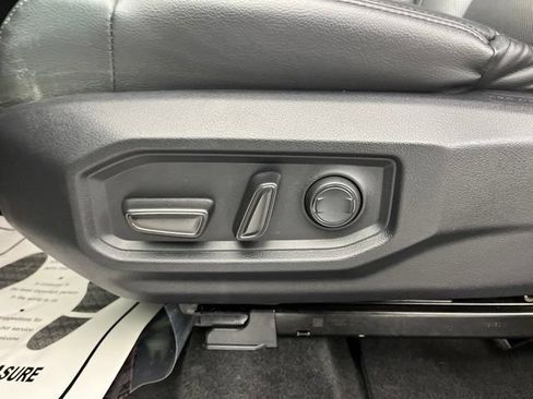 Used 2023 Toyota Tundra SR5 w/ SR5 Premium Package AWD/4WD image 35