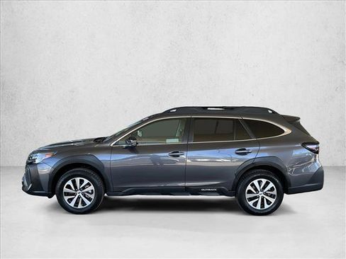 Used 2025 Subaru Outback Premium image 2