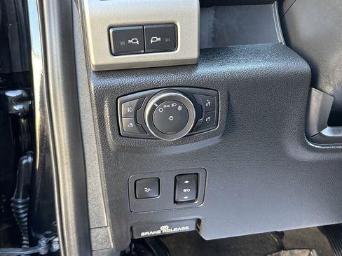 Used 2021 Ford F350 Lariat w/ Lariat Ultimate Package AWD/4WD image 17
