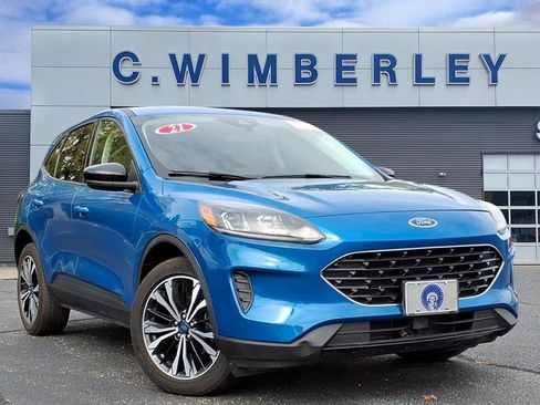 Used 2021 Ford Escape SE w/ SE Sport Appearance Package image 1