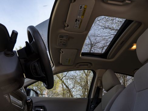 Used 2016 Honda HR-V EX image 35