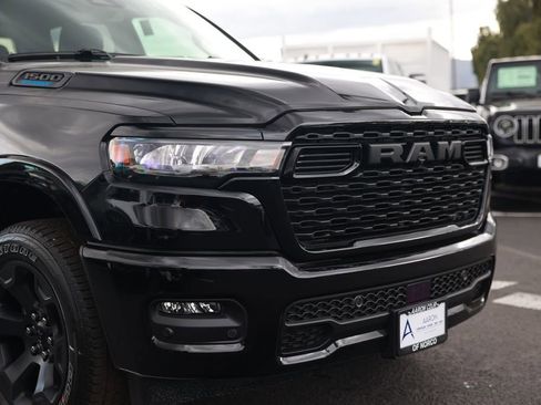 New 2026 RAM 1500 4x4 Crew Cab image 7