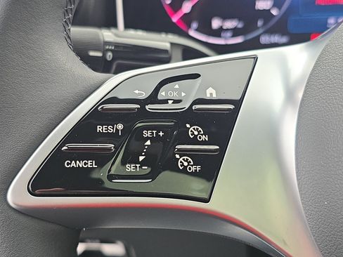 Used 2025 Mercedes-Benz C 300 Sedan image 17