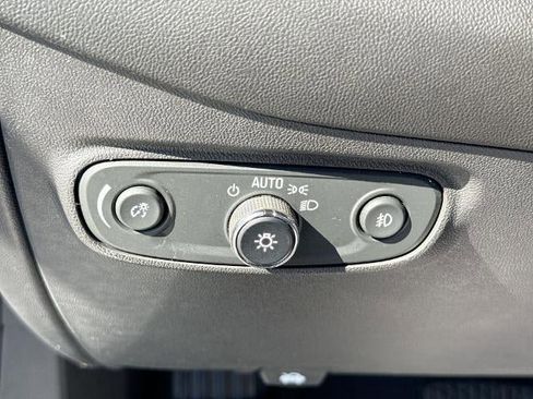 Used 2020 Chevrolet Equinox Premier image 18