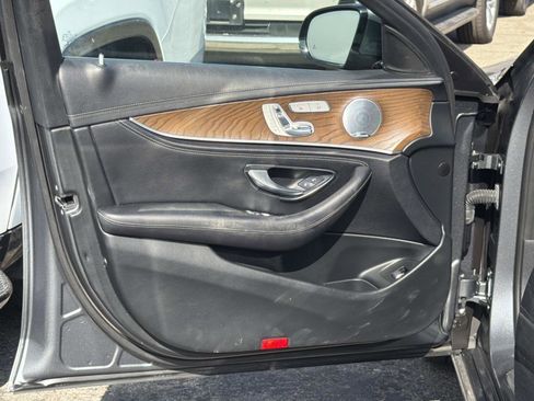 Used 2018 Mercedes-Benz E 300 w/ Premium 3 Package (Q03) image 18