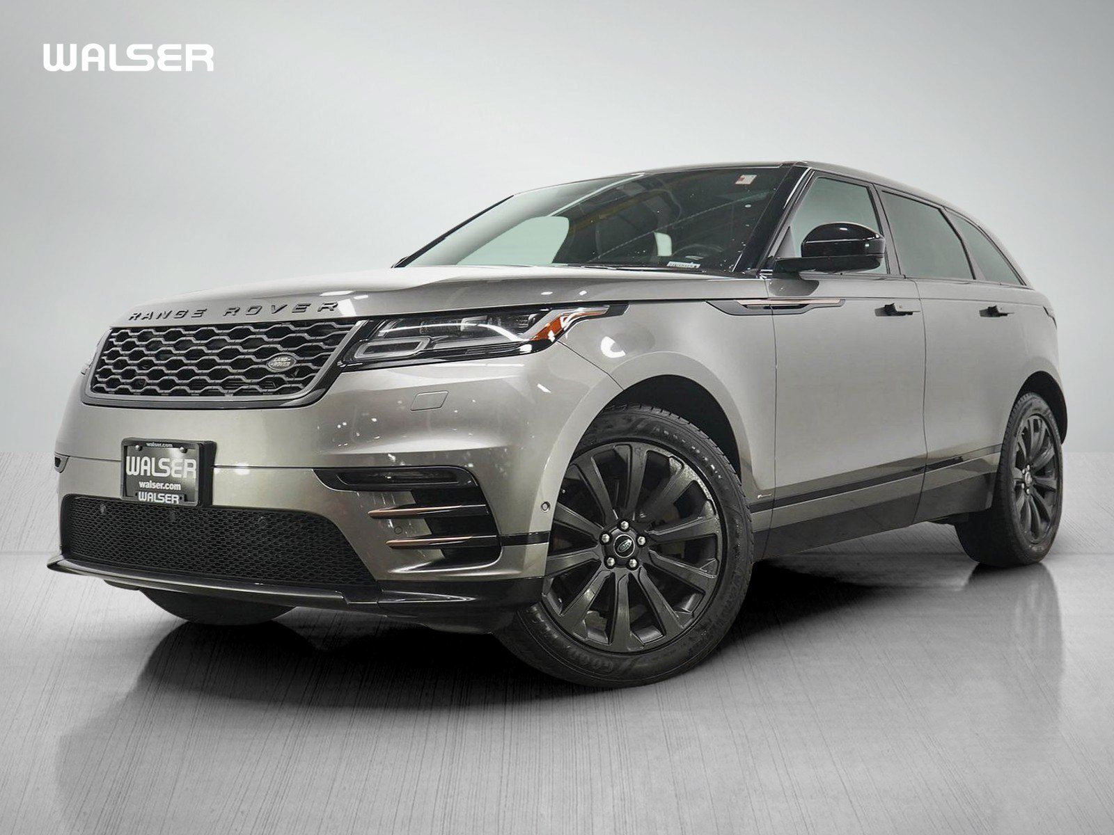 Used 2018 Land Rover Range Rover Velar R-Dynamic SE AWD/4WD image 1