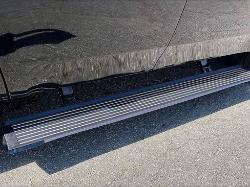 New 2026 Jeep Grand Wagoneer Summit AWD/4WD image 10