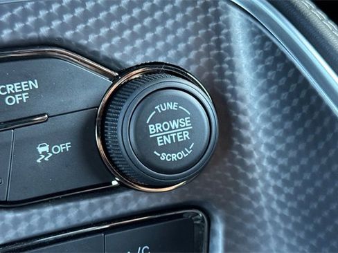 Used 2019 Dodge Challenger SRT Hellcat image 32