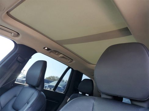 Used 2019 Volvo XC90 T6 Momentum w/ Advanced Package image 26