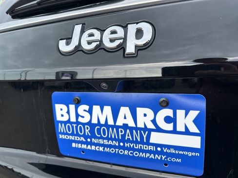 Used 2024 Jeep Compass Latitude AWD/4WD image 7