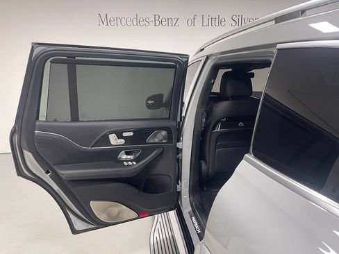 Certified 2024 Mercedes-Benz Maybach GLS 600 4MATIC image 22