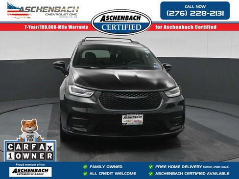 Used 2025 Chrysler Pacifica Limited FWD image 3