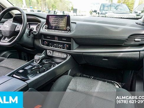 Used 2025 Nissan Rogue SV image 24