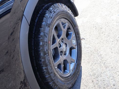 Certified 2025 Honda Pilot TrailSport image 35